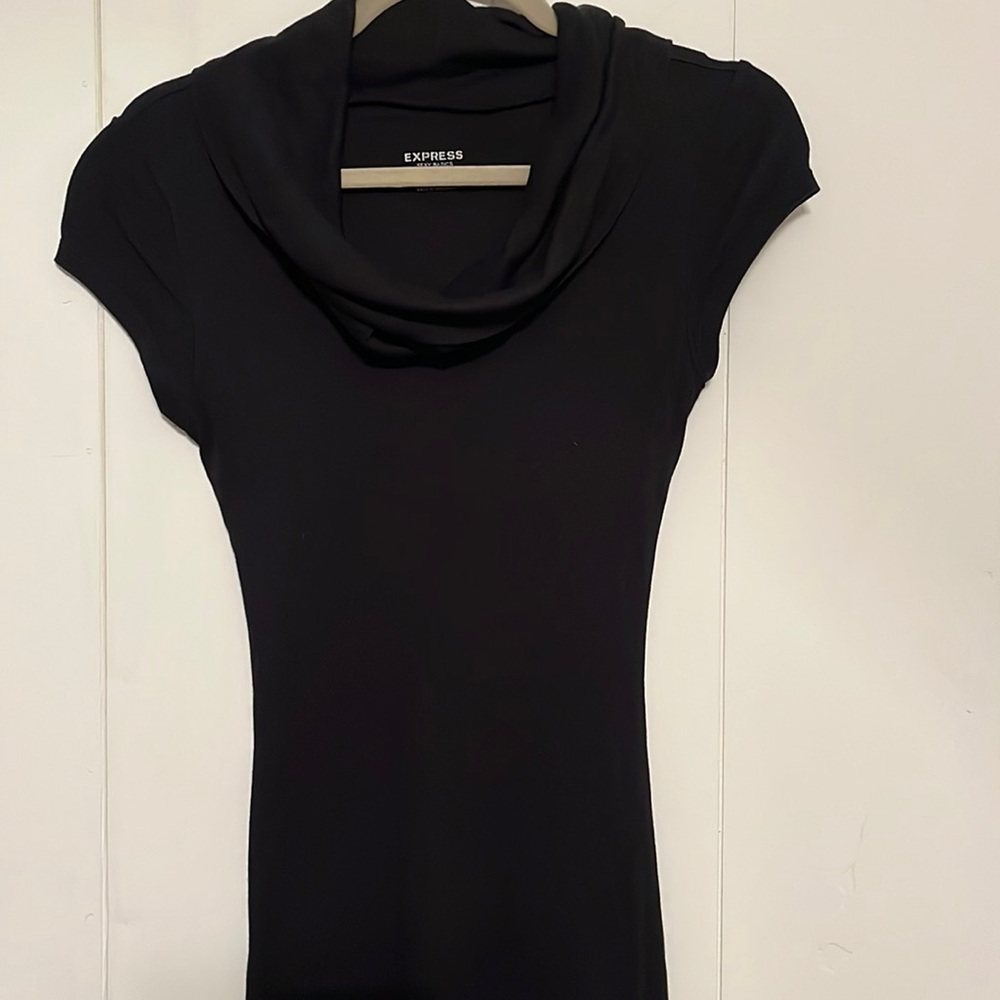 Express XS black close knit top